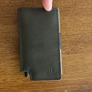 Ekster Parliament Leather Wallet for Men | Juniper Green